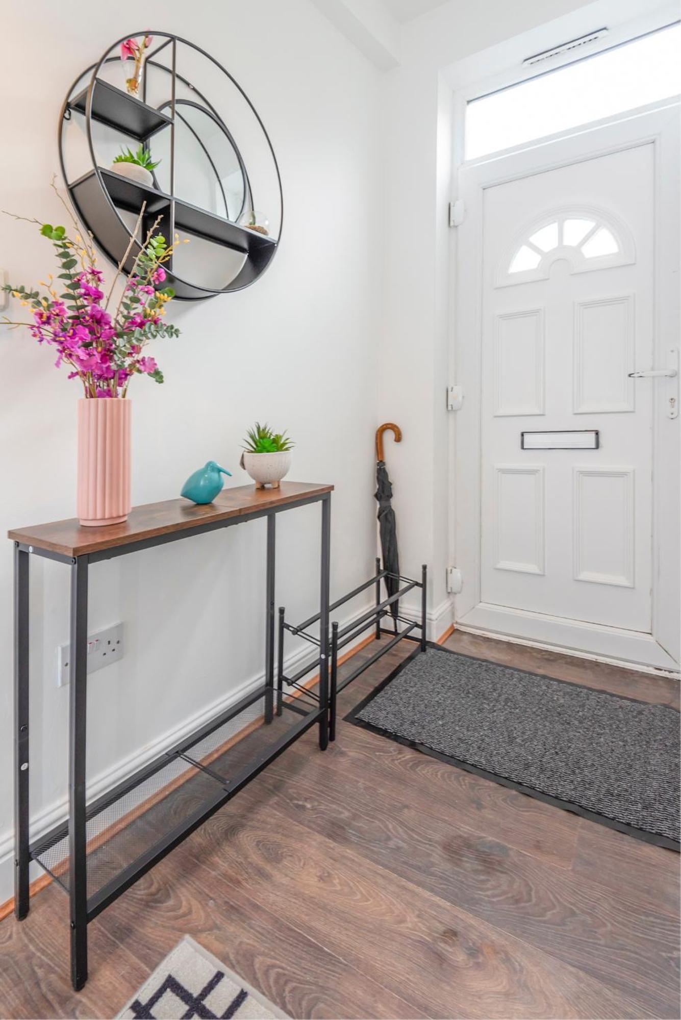 Apartment Modern Family W/wi-fi, Netflix, Self Check-in London